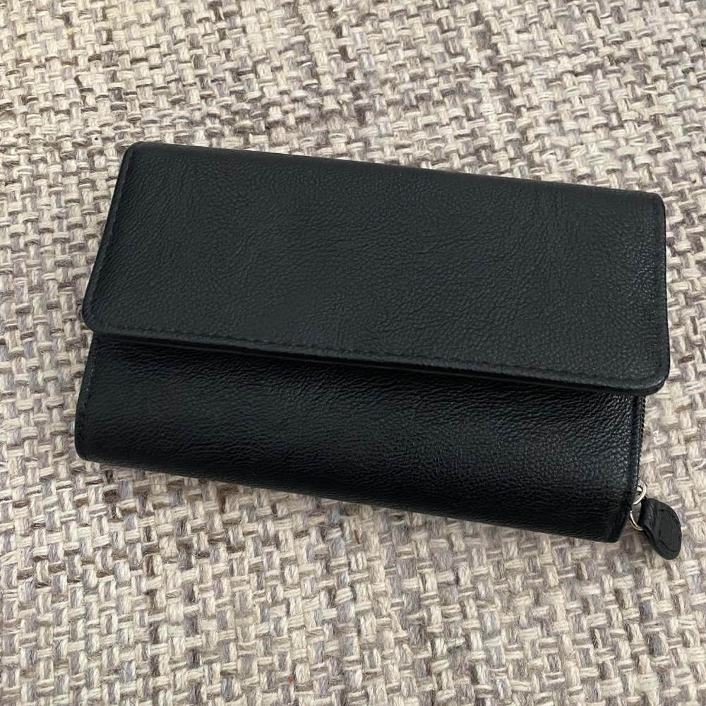 Wallet black